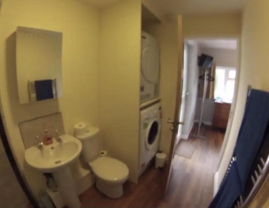 Cheltenham Studio Apartment Dış mekan fotoğraf